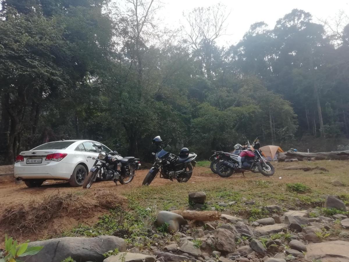 מדיקרי Coorg River Rock Camping מראה חיצוני תמונה